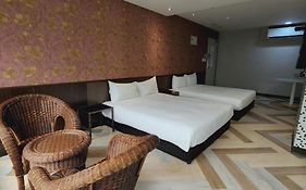 Ximen Garden Inn