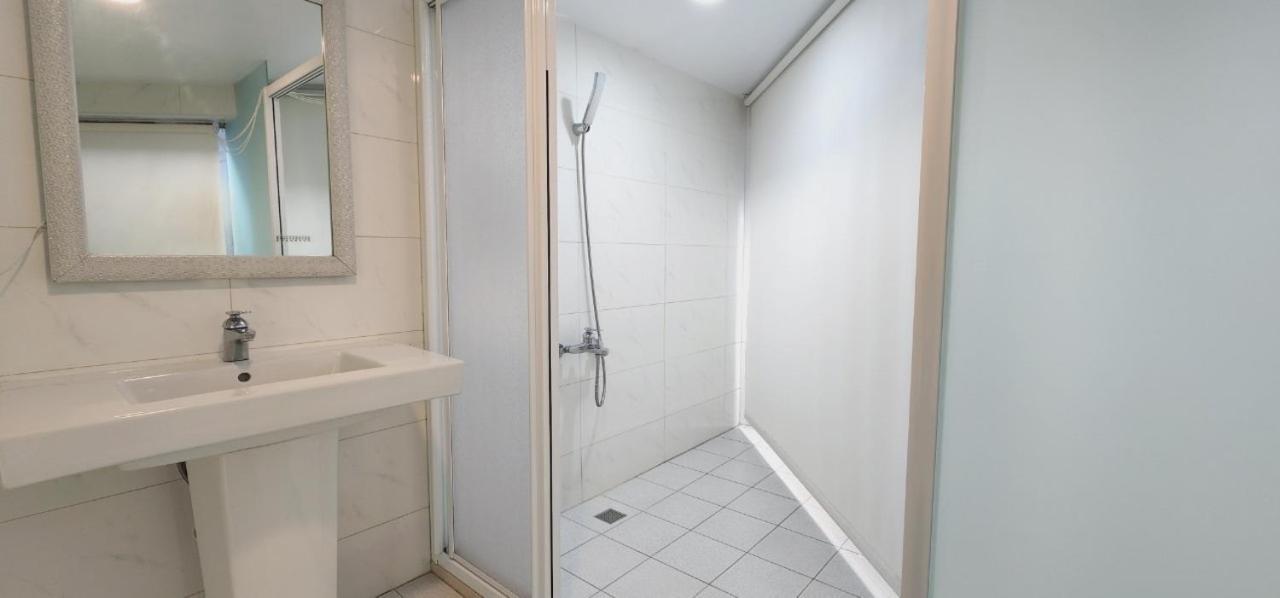 Ximen Garden Inn Taipei Exterior photo